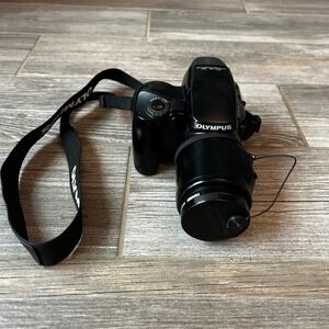 Olympus IS-3 DLX Quartzdate 35mm Film Camera Intelligent Zoom With Tippen Lens